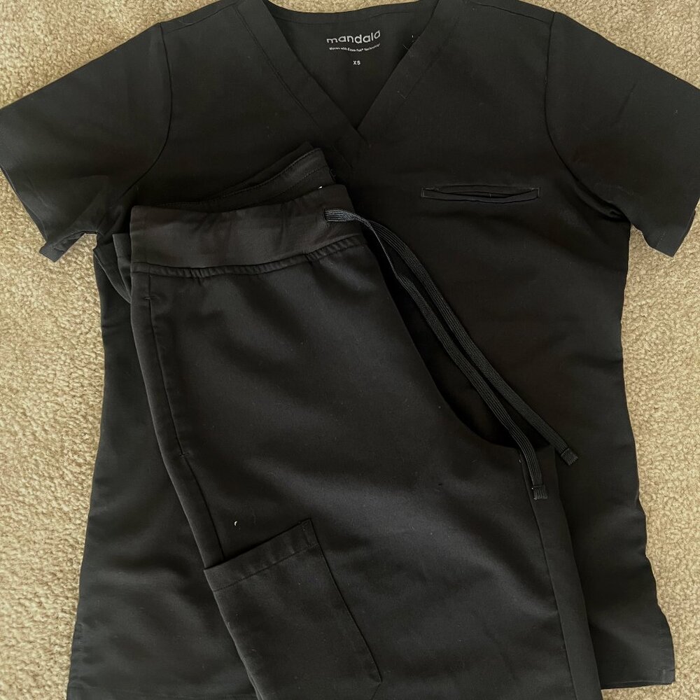 Mandala Scrub set - black